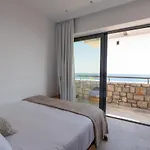 Auretta Villa *