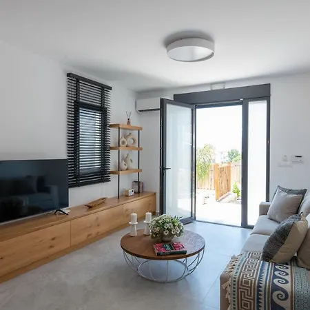 Auretta * Pefki