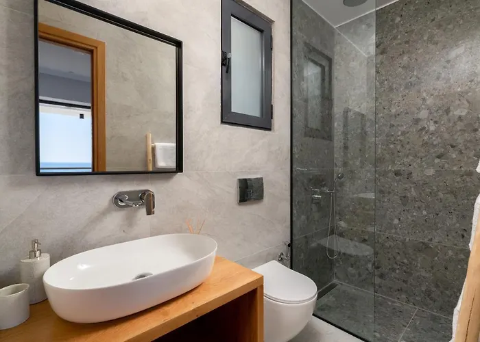 Auretta فيلة Pefki