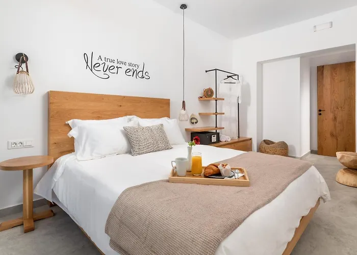 فيلة Auretta Pefki